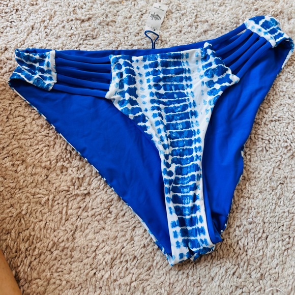 NWOT Reversible 2 pc Bikini Size S By Tinibikini - Picture 6 of 8